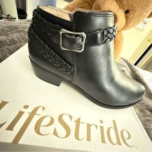 Lifestride Adriana Womens Memory Foam Bootie Black Leather US 11